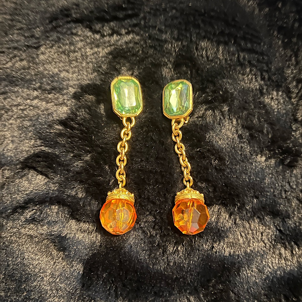 Les Bernard vintage 80’s clip earrings